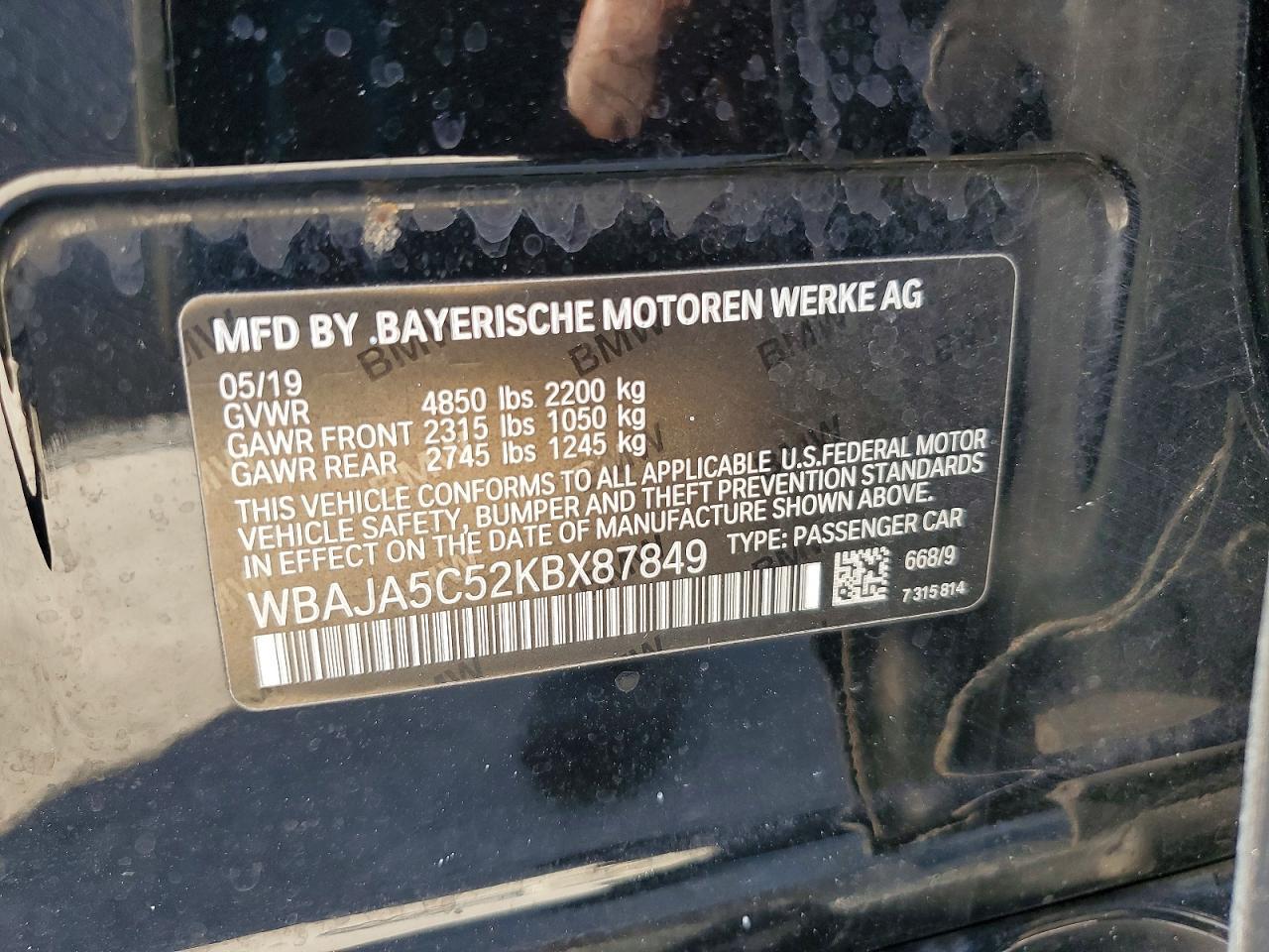 2019 BMW 530 I - zdjęcie 12