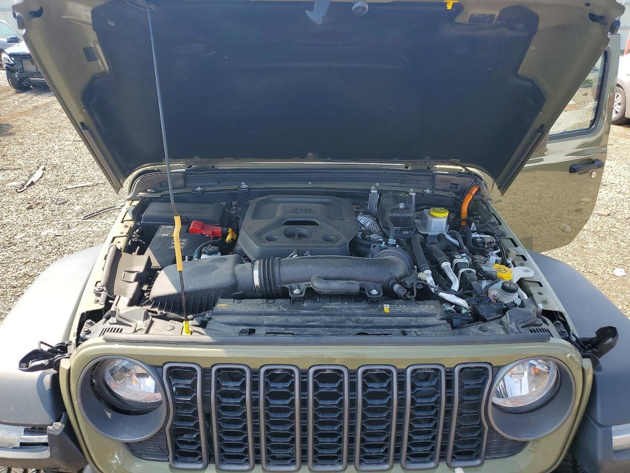 2025 Jeep Wrangler Sport 4Xe - zdjęcie 12