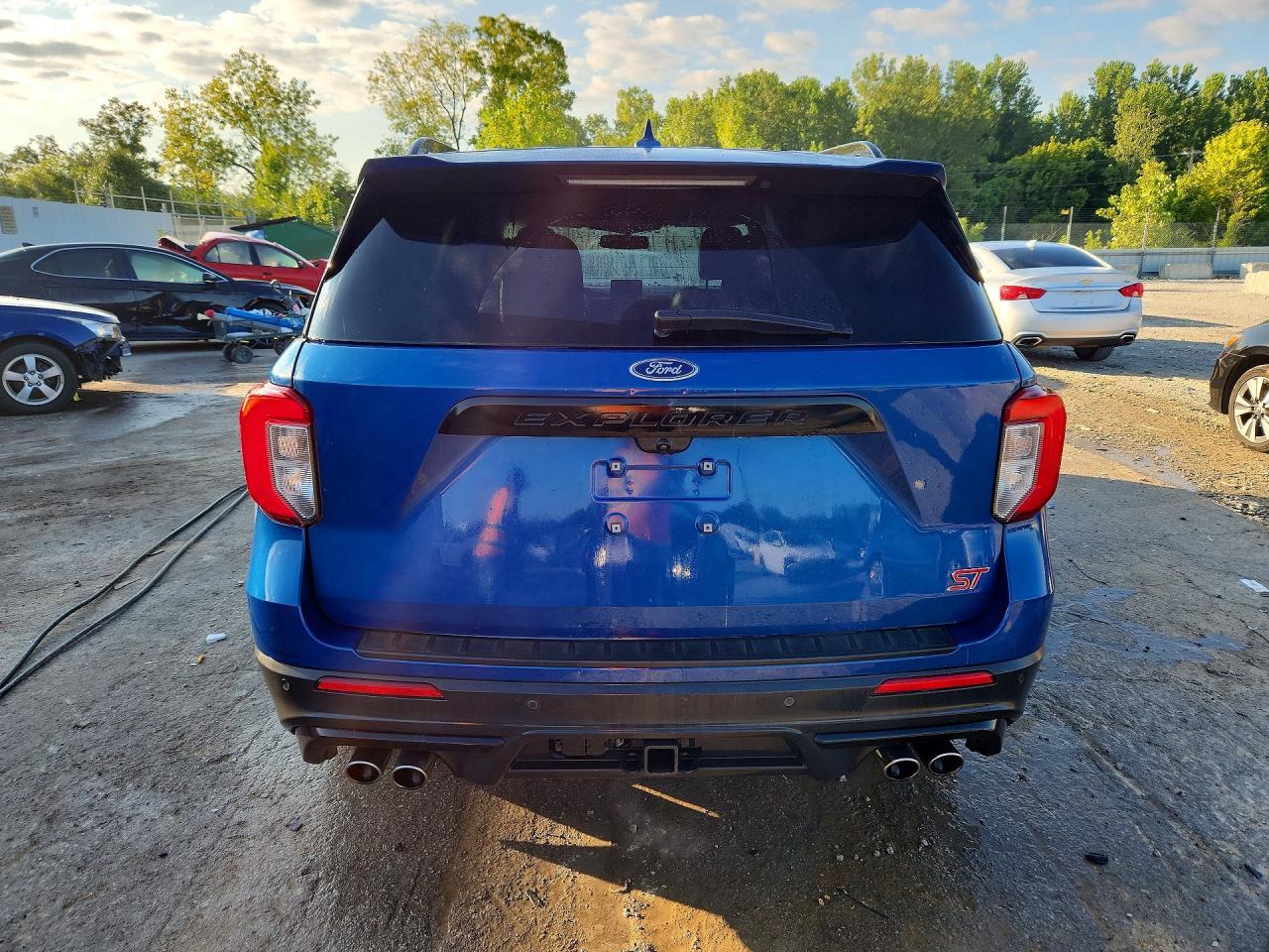 2020 Ford Explorer St - zdjęcie 6