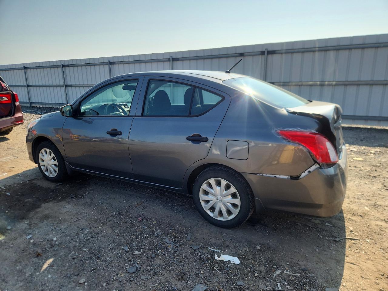 2018 Nissan Versa S - zdjęcie 2