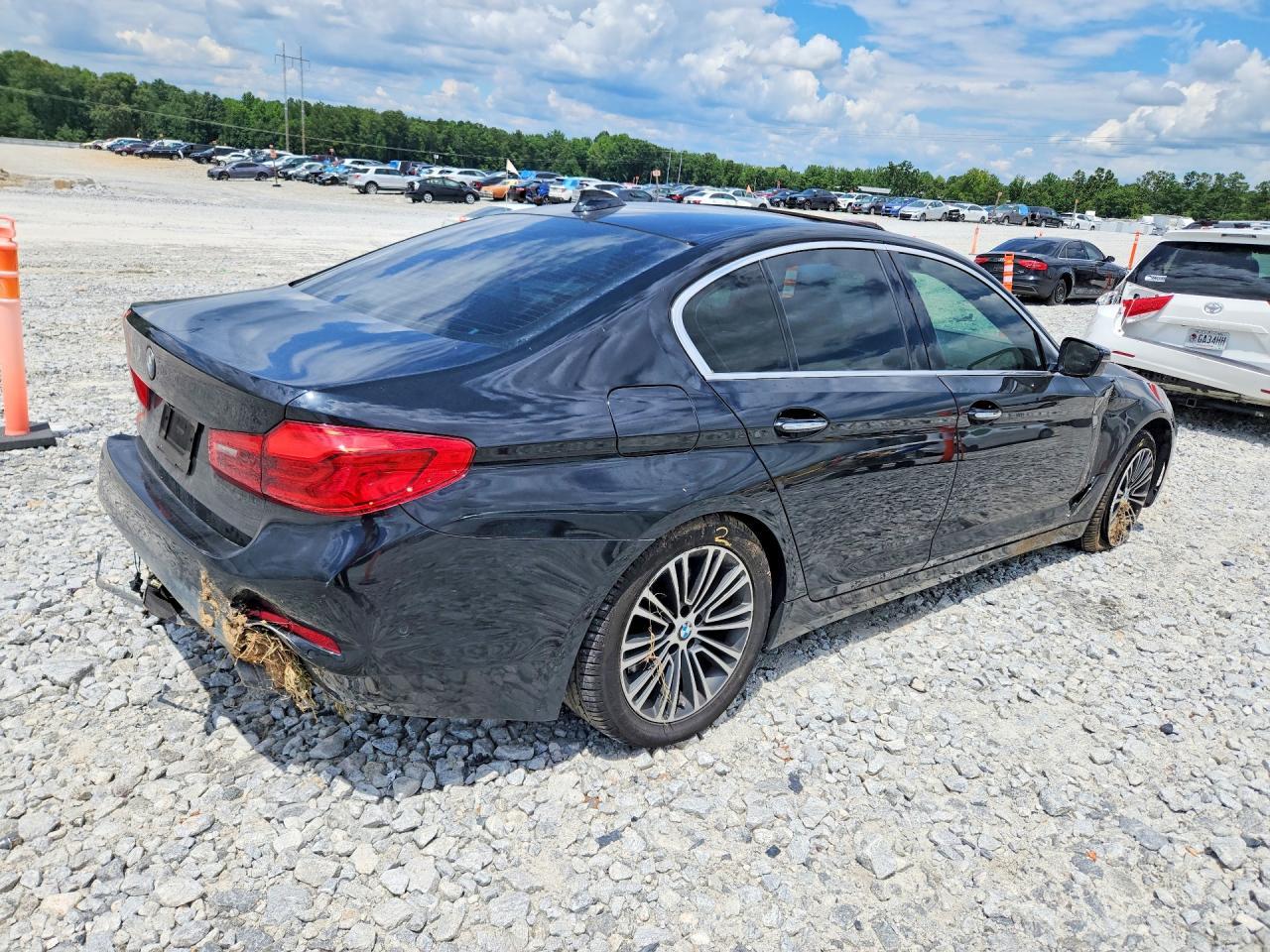 2017 BMW Seria 5 540i - zdjęcie 3