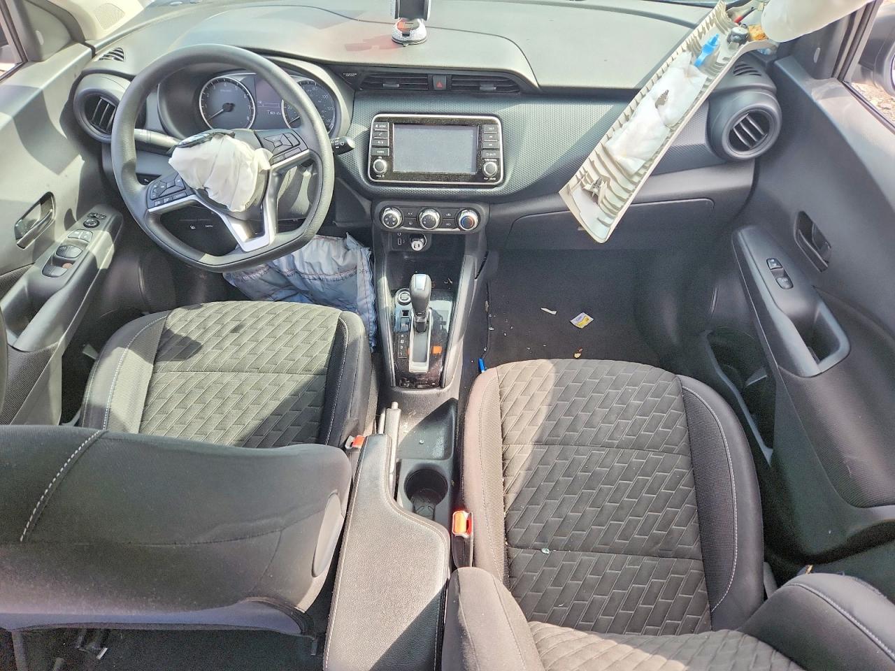 2021 Nissan Kicks S - zdjęcie 8
