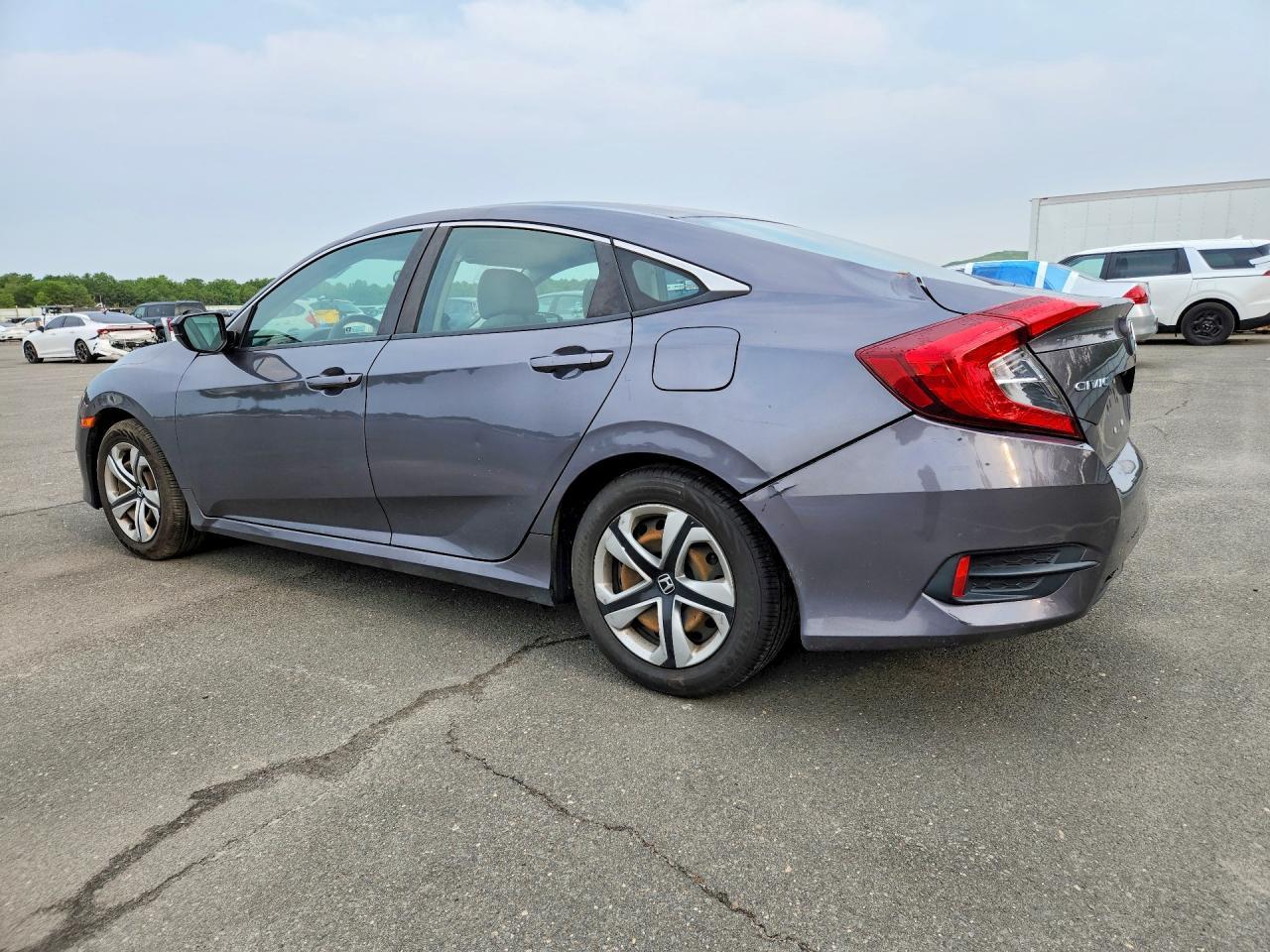 2018 Honda Civic Lx - zdjęcie 2