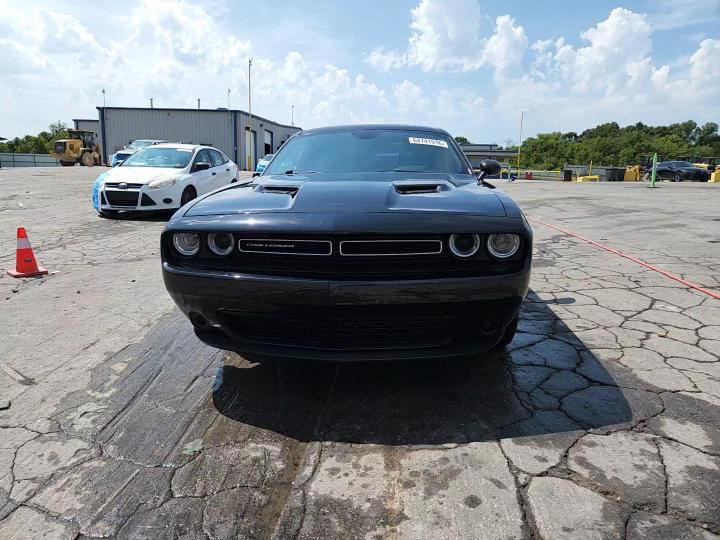 2015 Dodge Challenger Sxt - zdjęcie 13