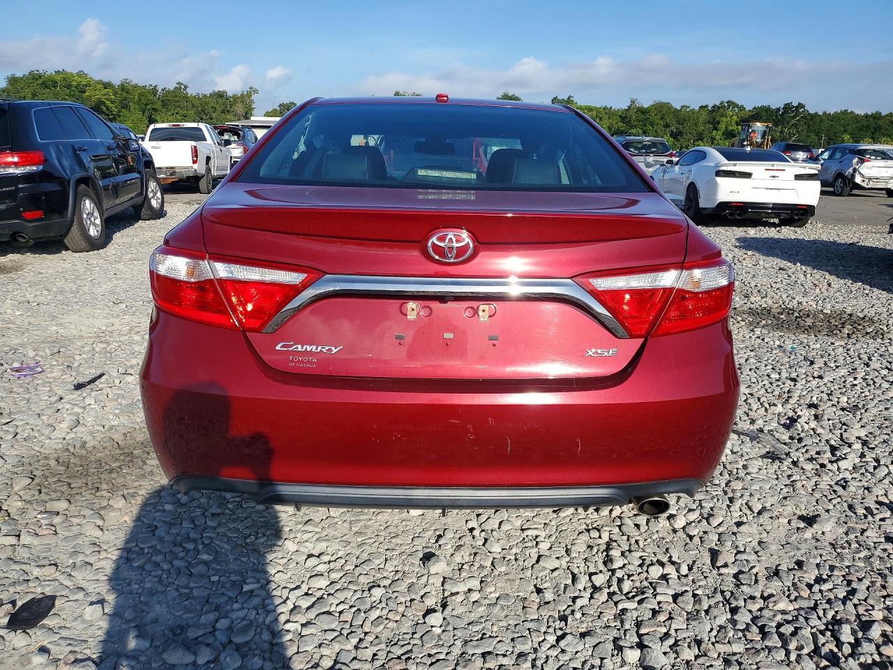 2017 Toyota Camry Xse - zdjęcie 6