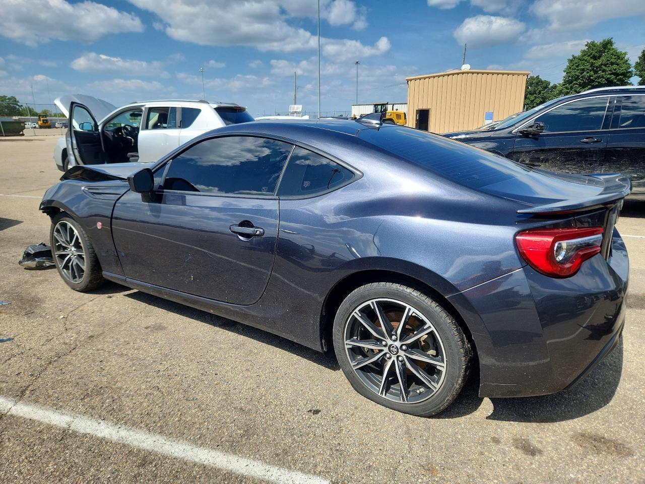 2017 Toyota 86 Base - zdjęcie 2