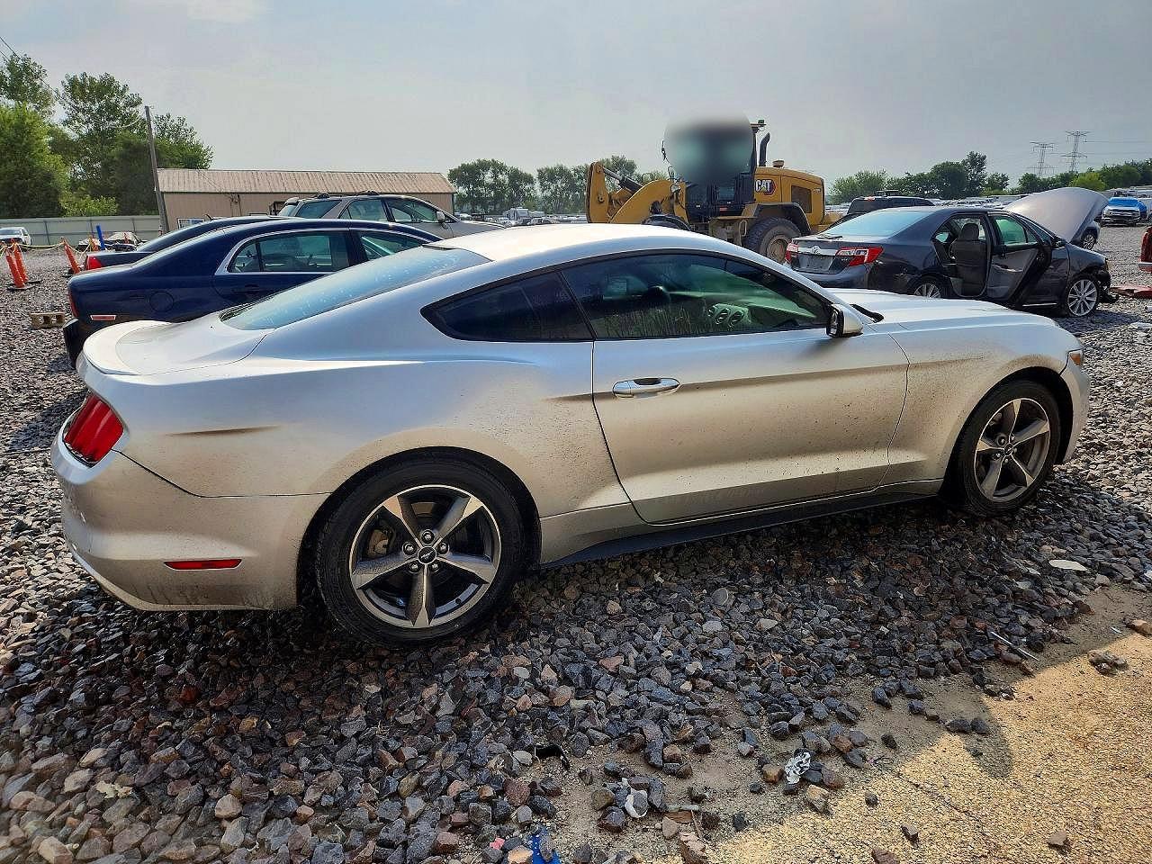 2015 Ford Mustang - zdjęcie 3