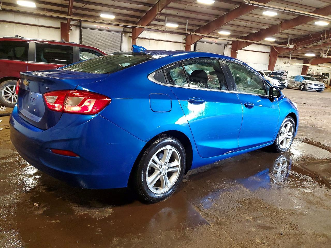 2018 Chevrolet Cruze Lt - zdjęcie 3