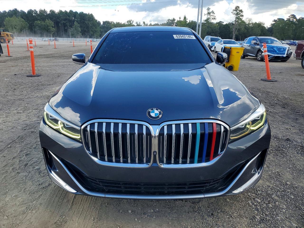 2020 BMW 740 I - zdjęcie 5