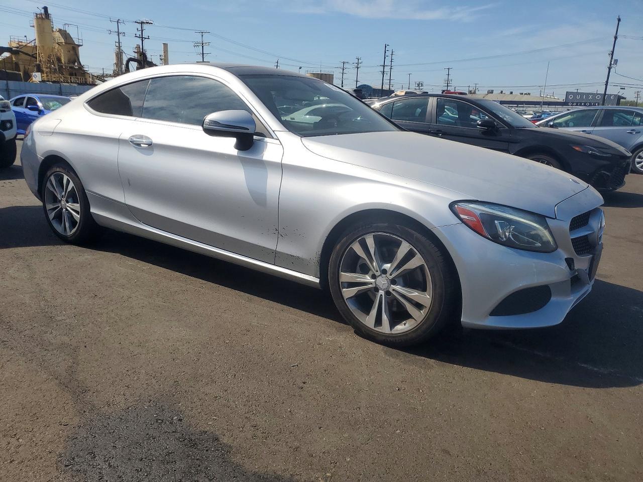 2017 Mercedes-Benz C 300 4Matic - zdjęcie 4