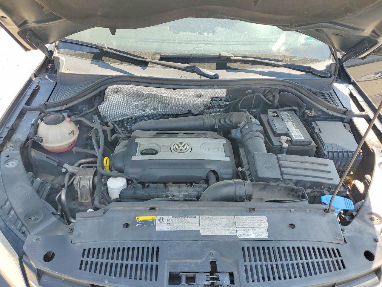 2017 Volkswagen Tiguan S - zdjęcie 12