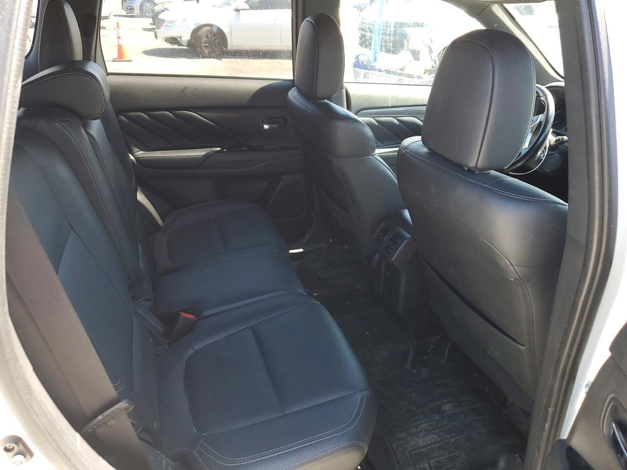 2019 Mitsubishi Outlander Sel - zdjęcie 10