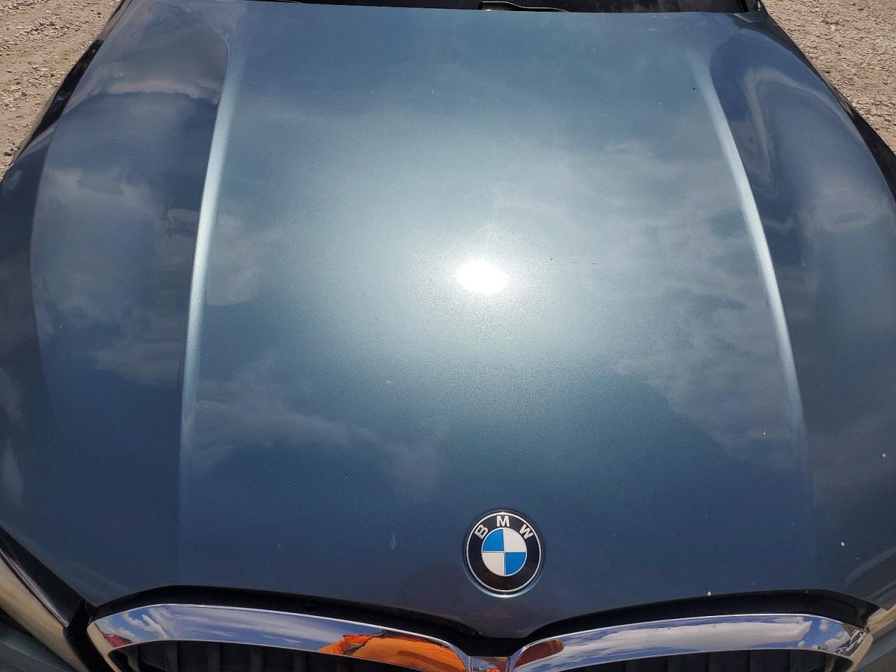 2021 BMW 330I - zdjęcie 11