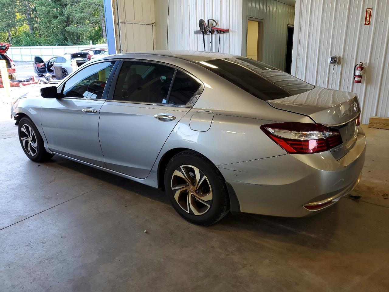 2017 Honda Accord Lx - zdjęcie 2