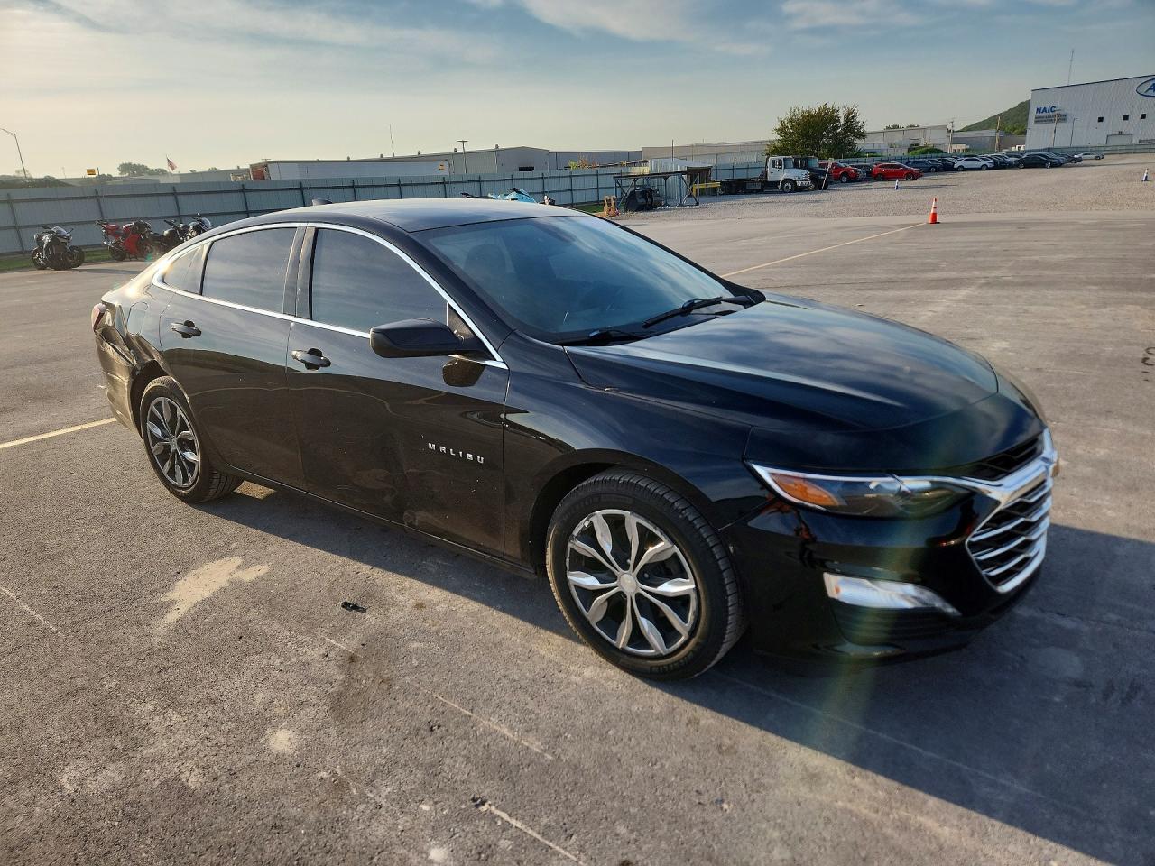 2020 Chevrolet Malibu Lt - zdjęcie 4