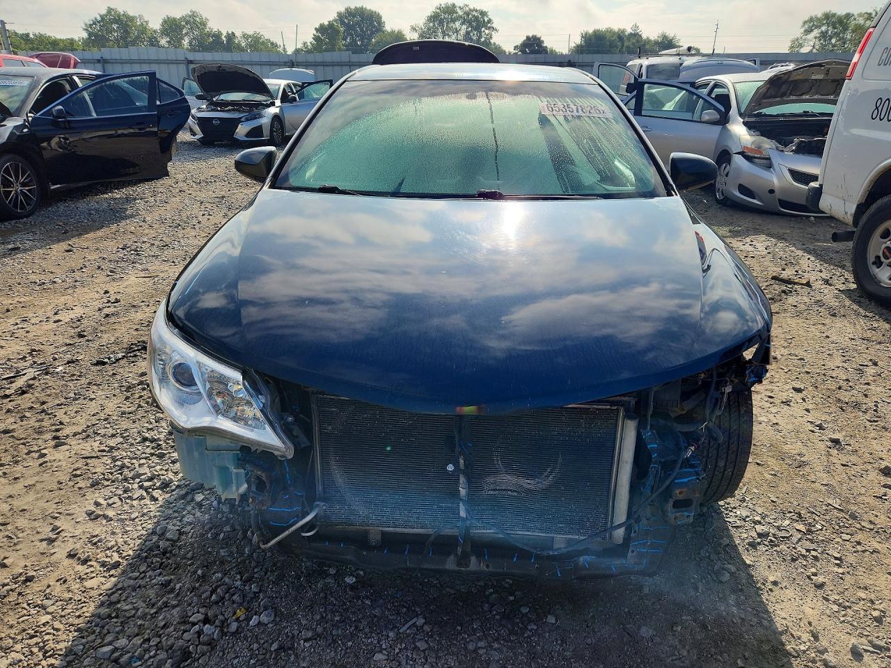 2014 Toyota Camry Le - zdjęcie 5