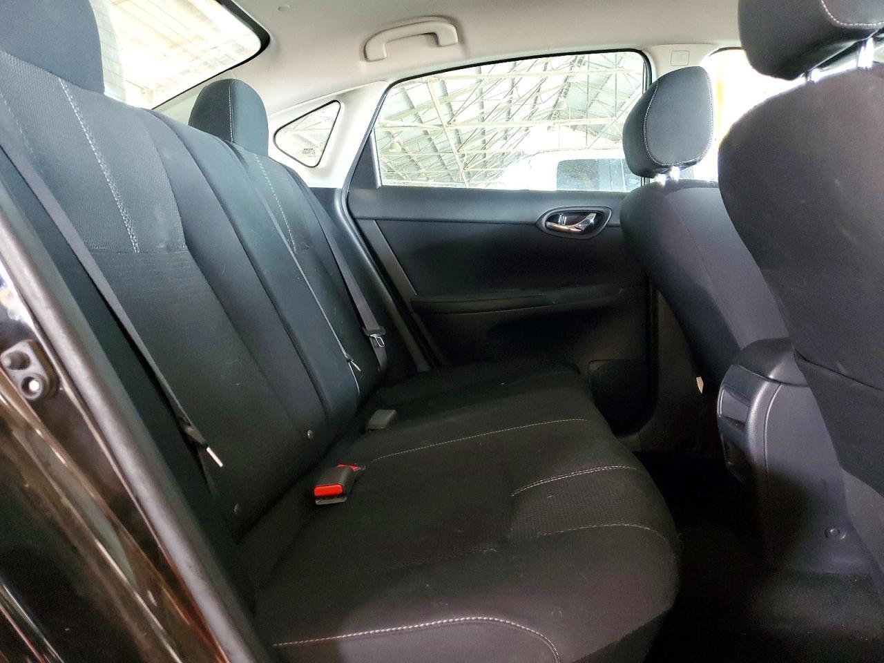 2016 Nissan Sentra S - zdjęcie 10