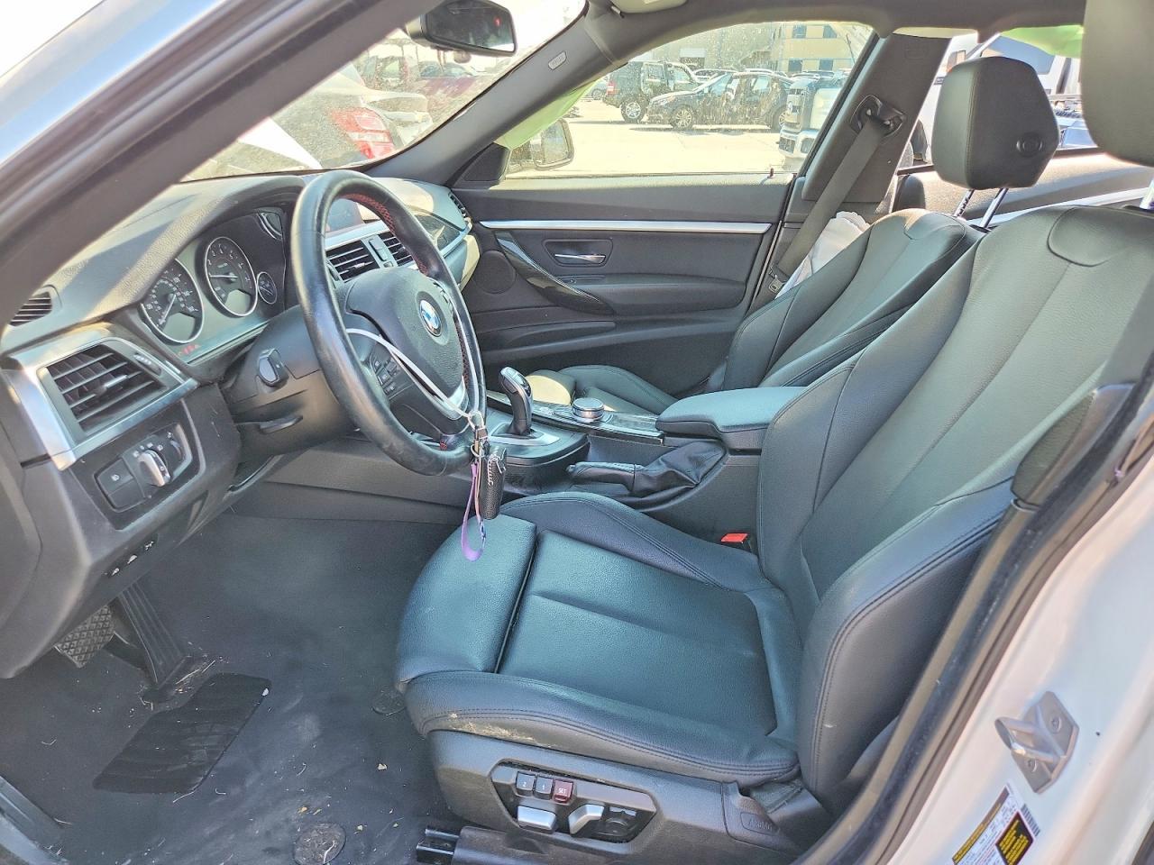 2018 BMW Seria 3 330i - zdjęcie 7