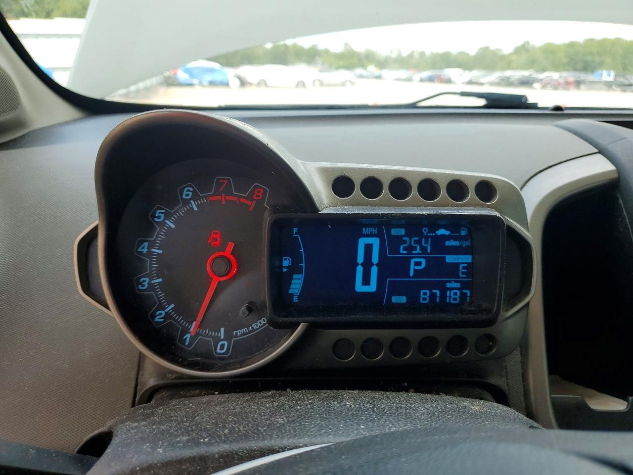 2015 Chevrolet Sonic Ls - zdjęcie 9