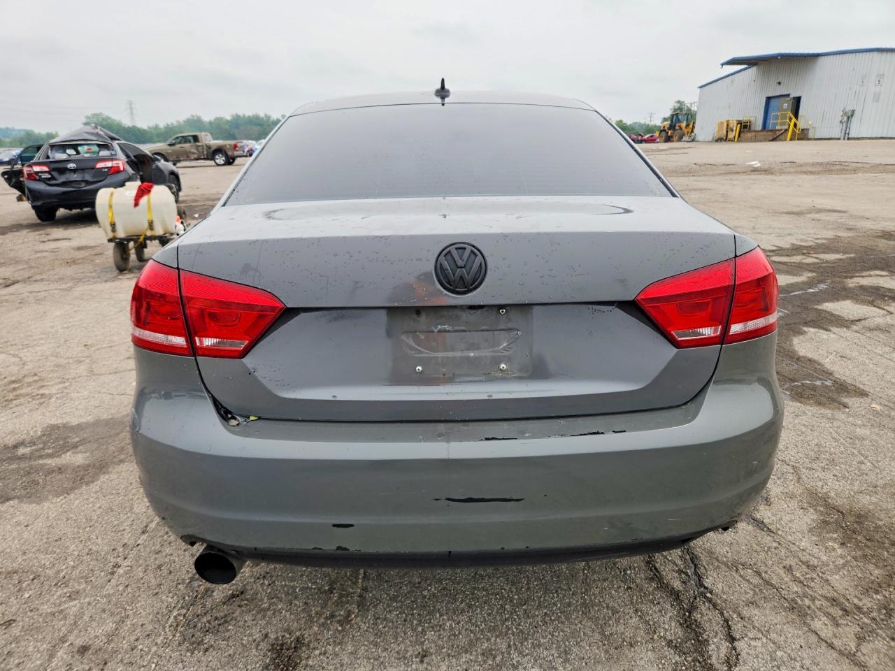 2015 Volkswagen Passat S - zdjęcie 6