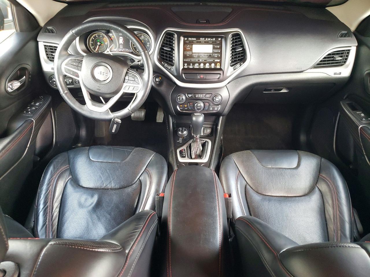 2017 Jeep Cherokee Trailhawk - zdjęcie 8
