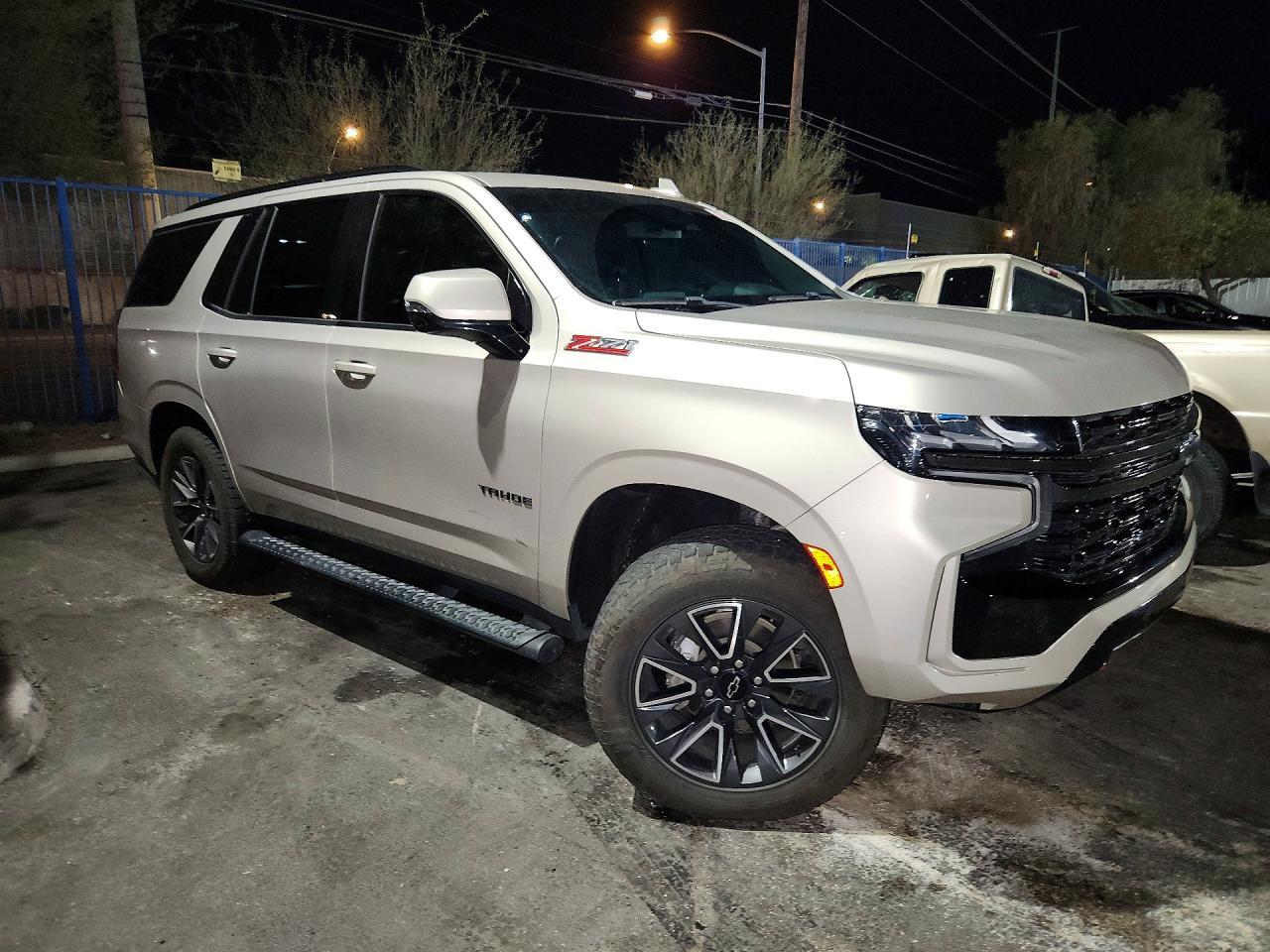 2021 Chevrolet Tahoe K1500 Z71 - zdjęcie 4