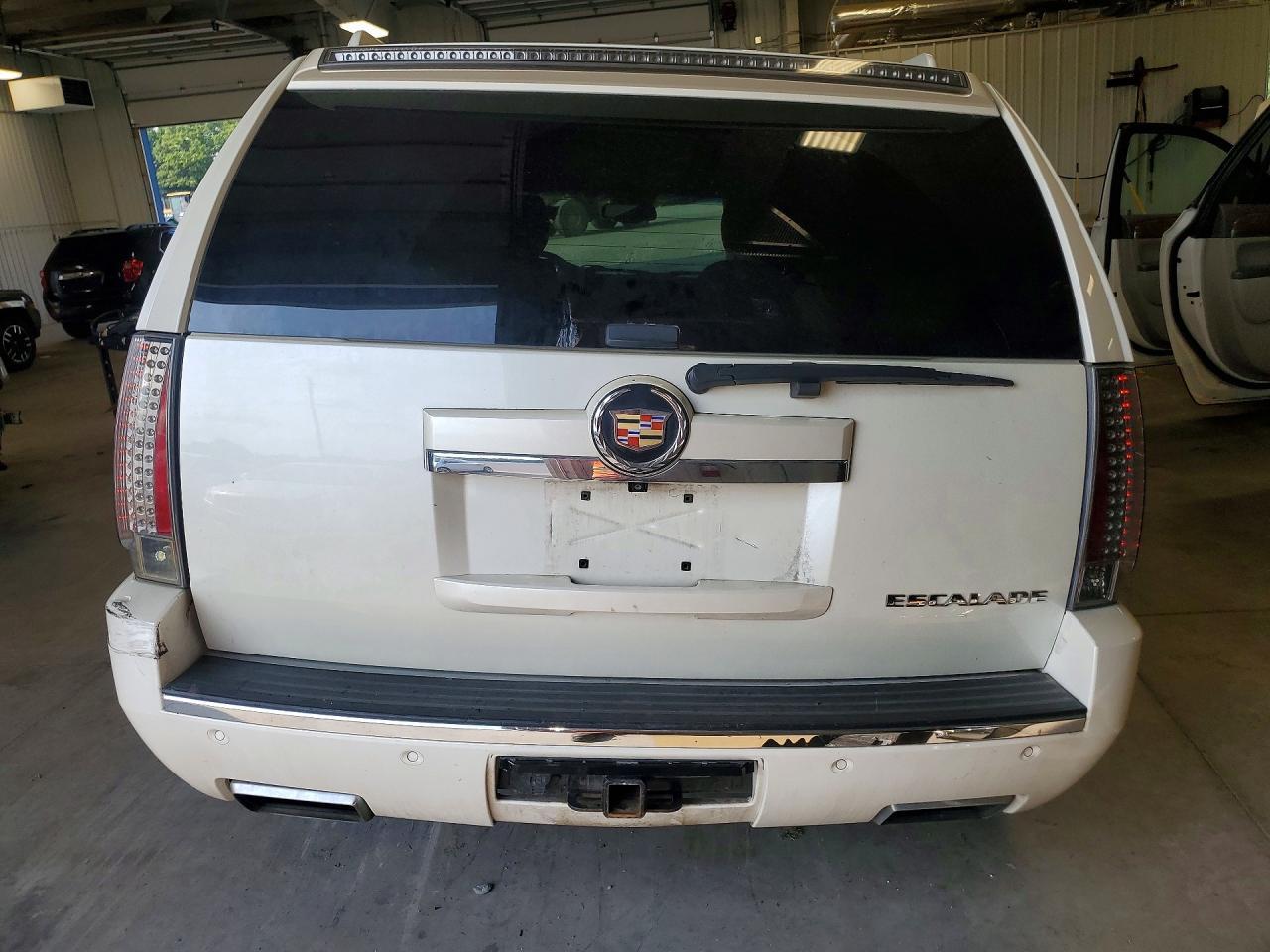 2014 Cadillac Escalade Premium - zdjęcie 6