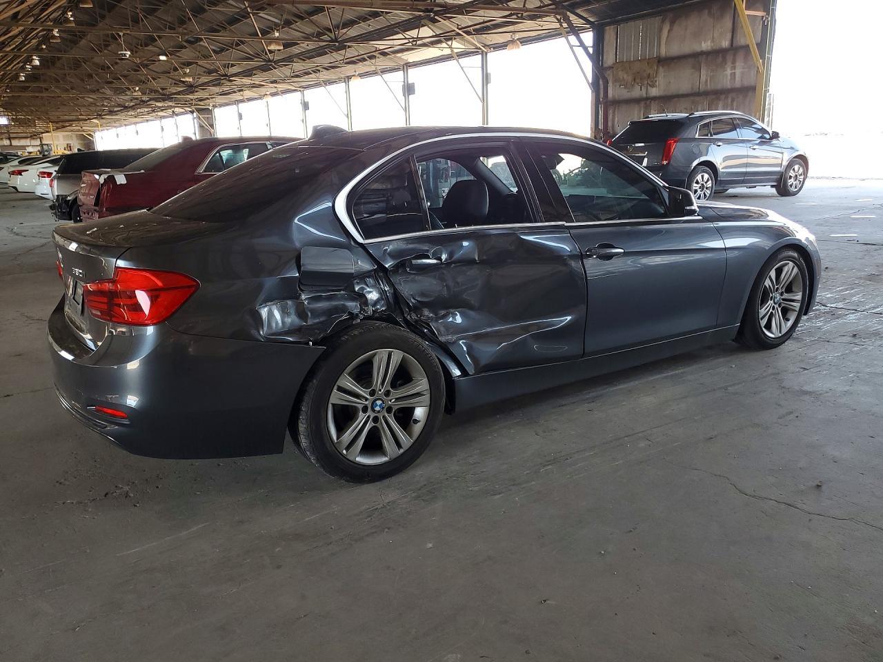 2018 BMW 330 I - zdjęcie 3