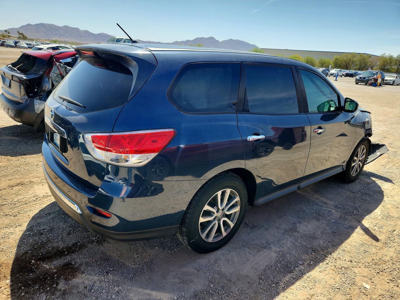 2014 Nissan Pathfinder S - zdjęcie 3