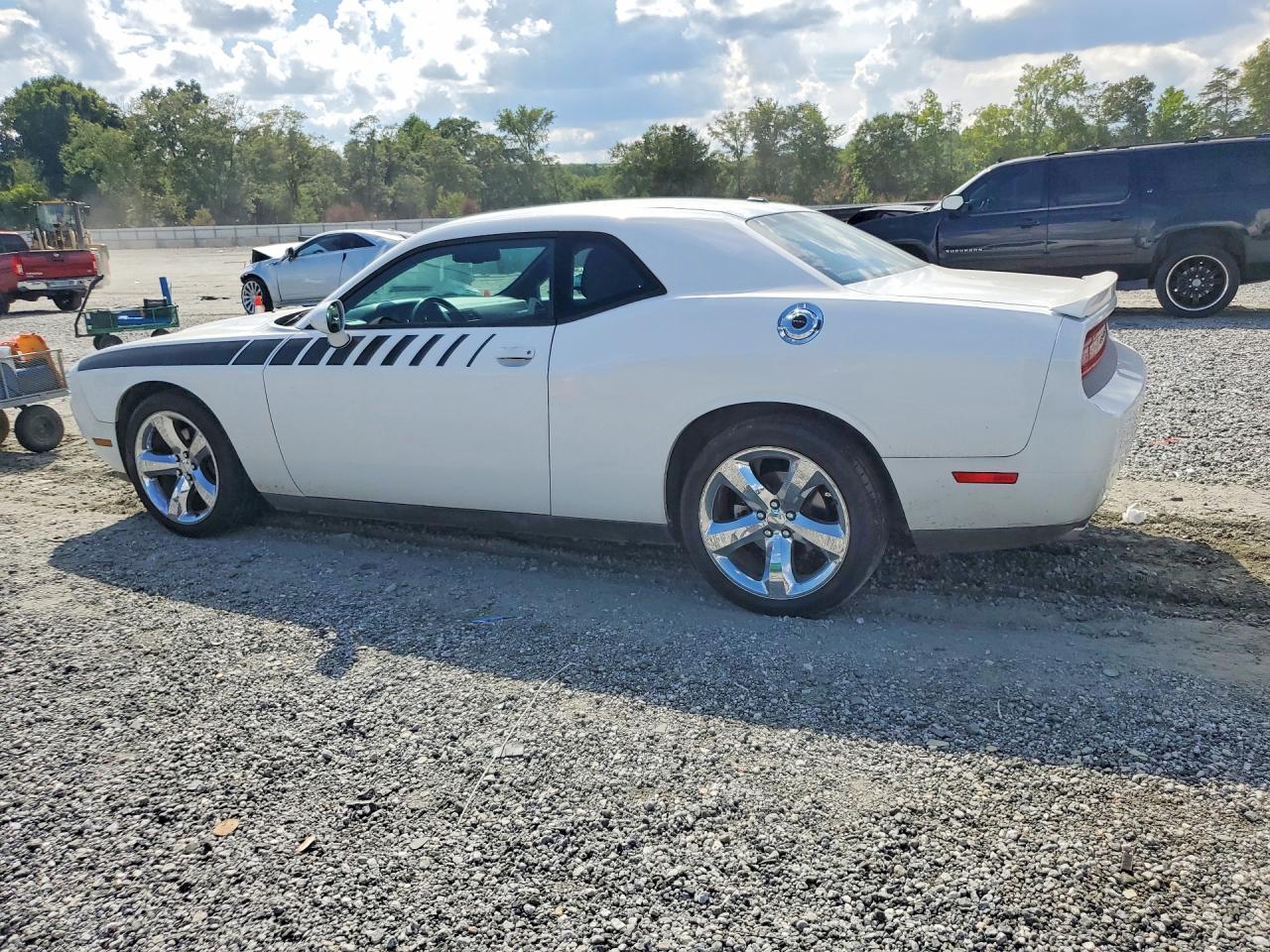 2013 Dodge Challenger Sxt - zdjęcie 2