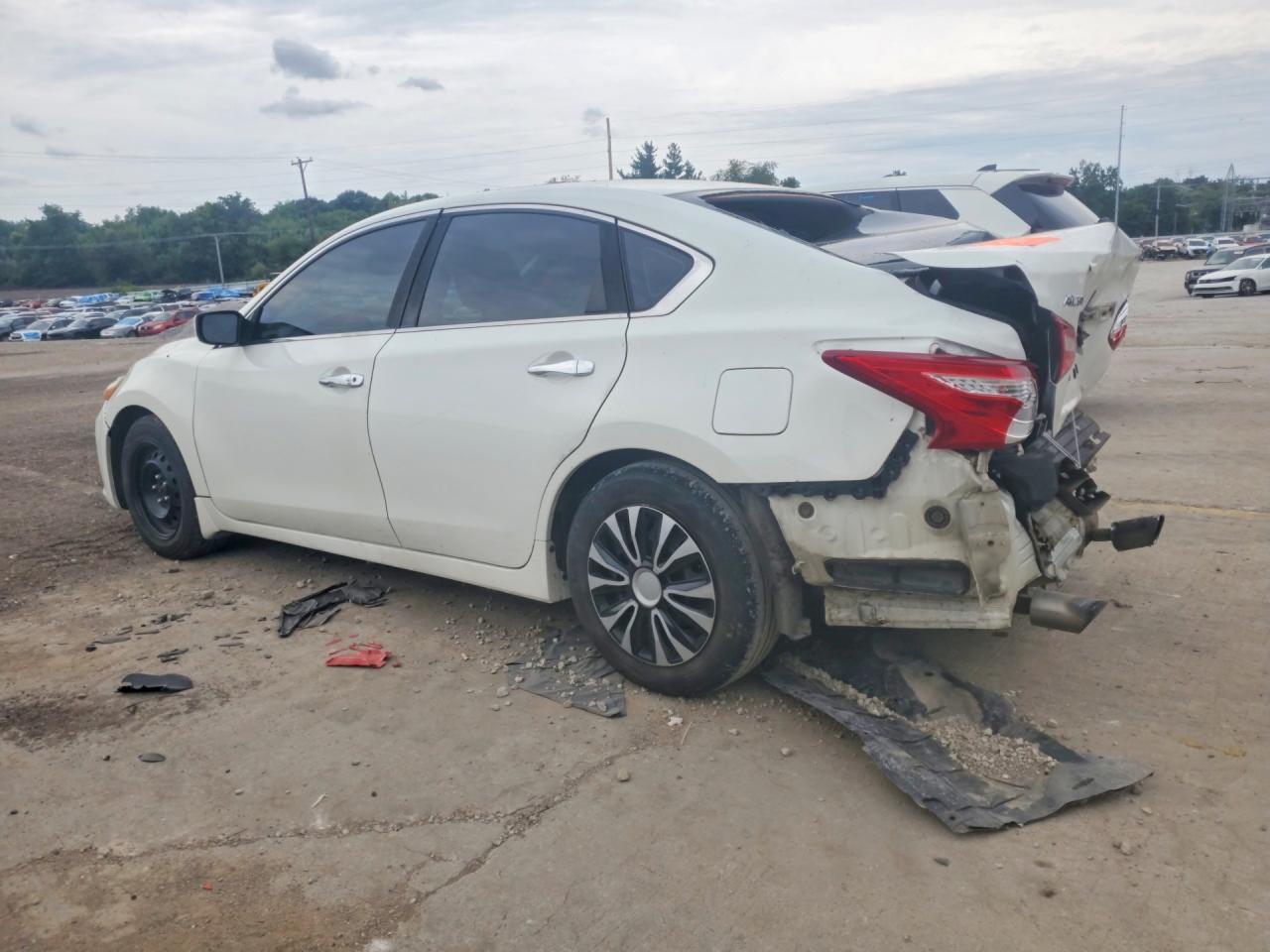 2016 Nissan Altima 2.5 S - zdjęcie 2