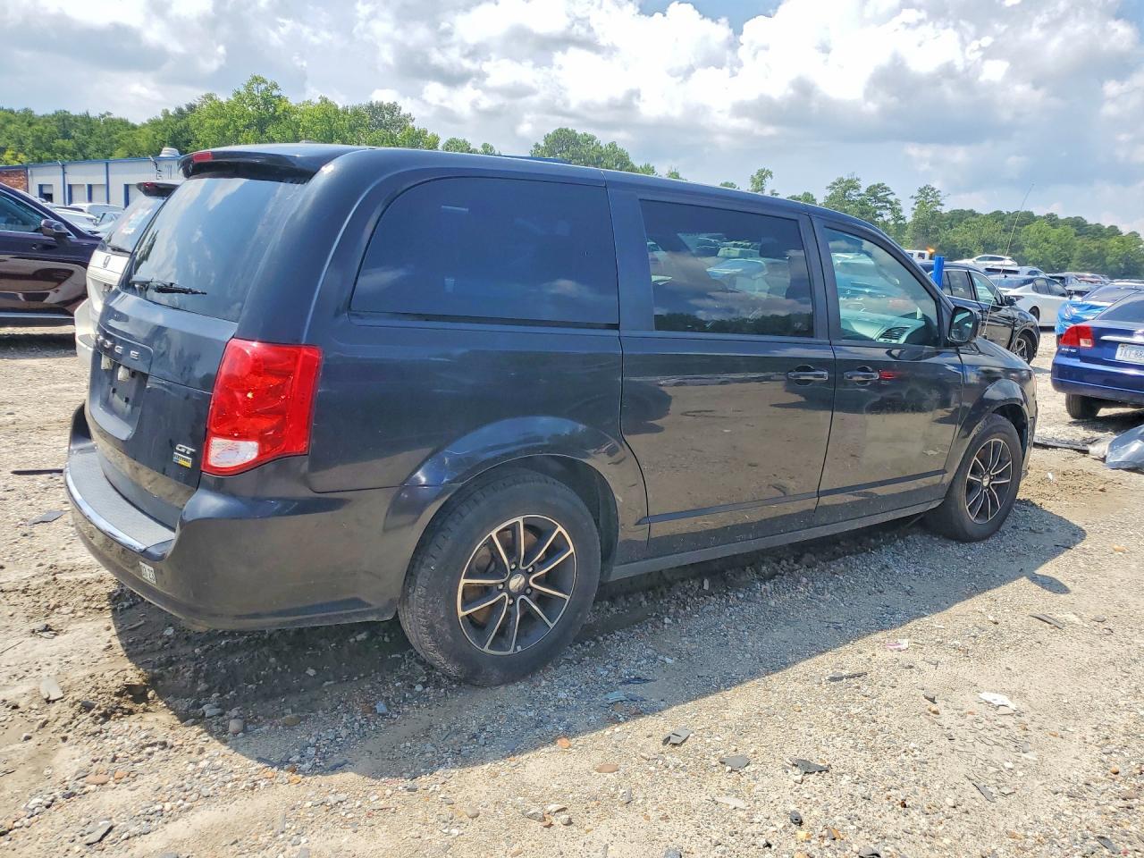 2019 Dodge Grand Caravan Gt - zdjęcie 3