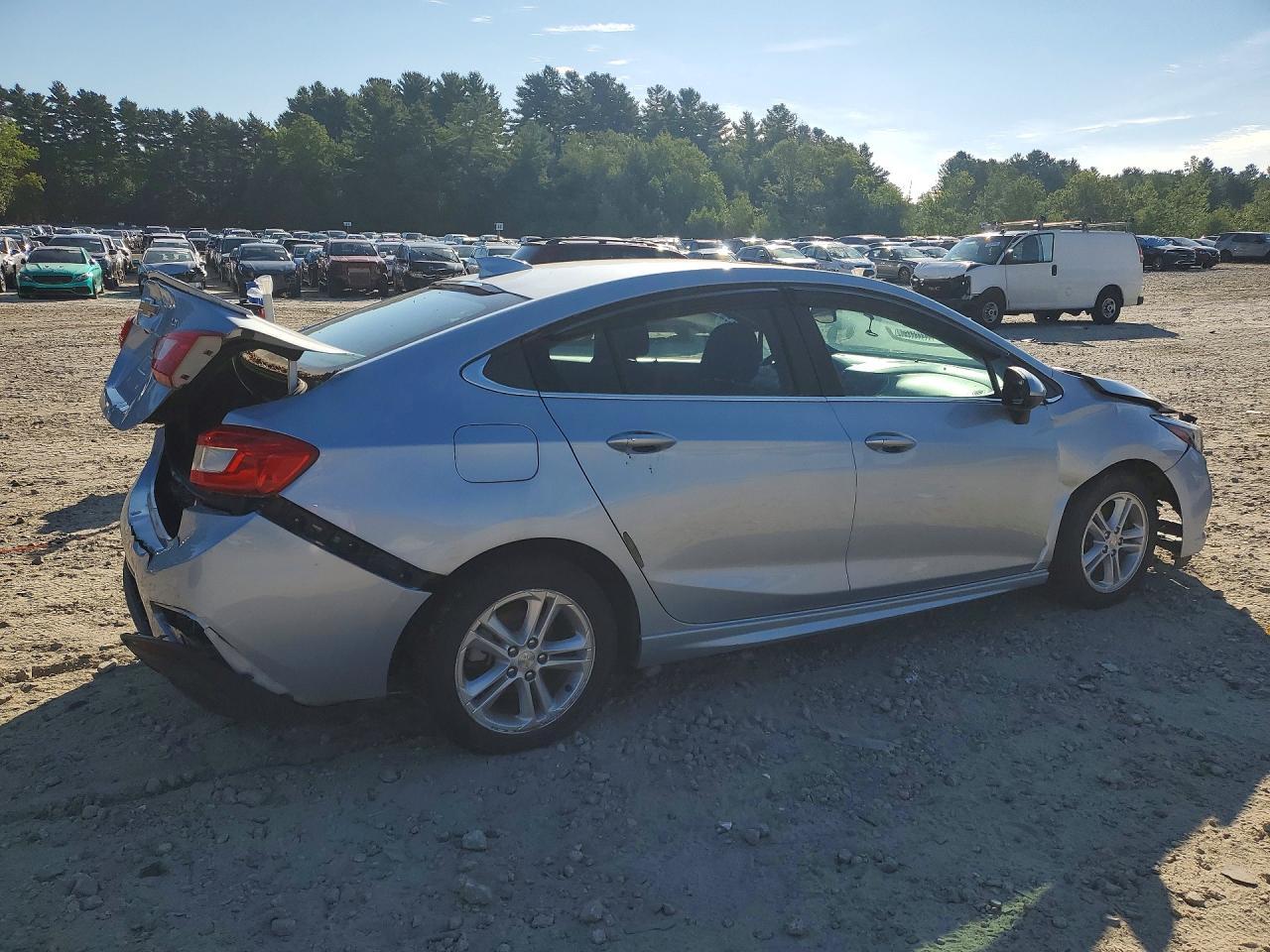 2017 Chevrolet Cruze Lt - zdjęcie 3