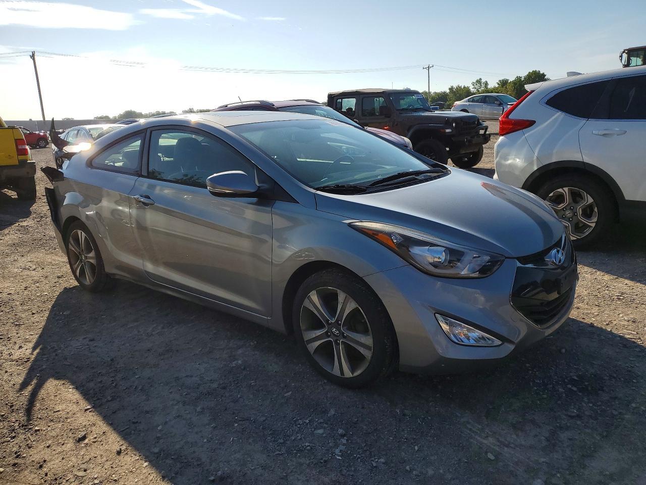 2014 Hyundai Elantra Coupe Base - zdjęcie 4