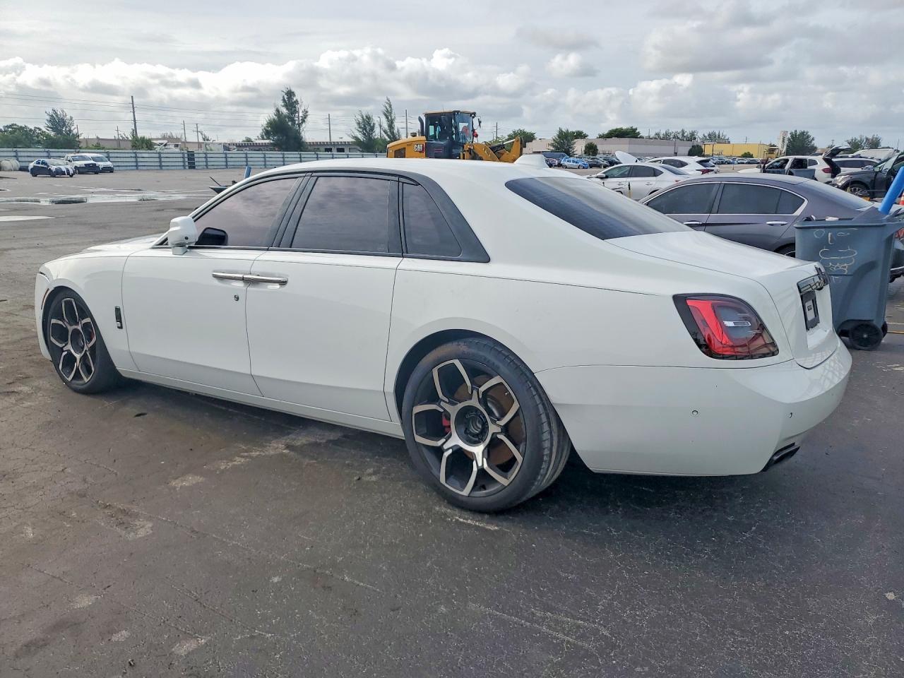 2022 Rolls-Royce Ghost Black Badge - zdjęcie 2
