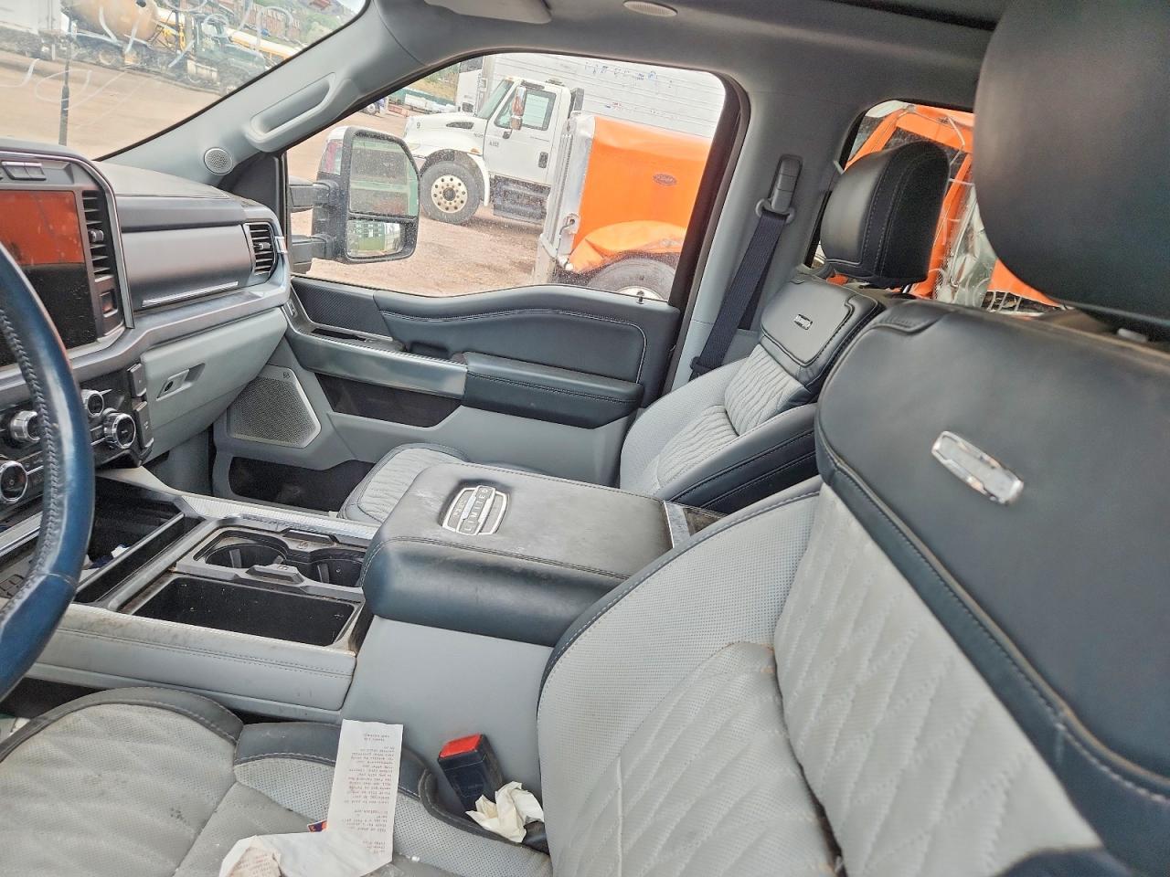 2024 Ford F350 Super Duty - zdjęcie 8