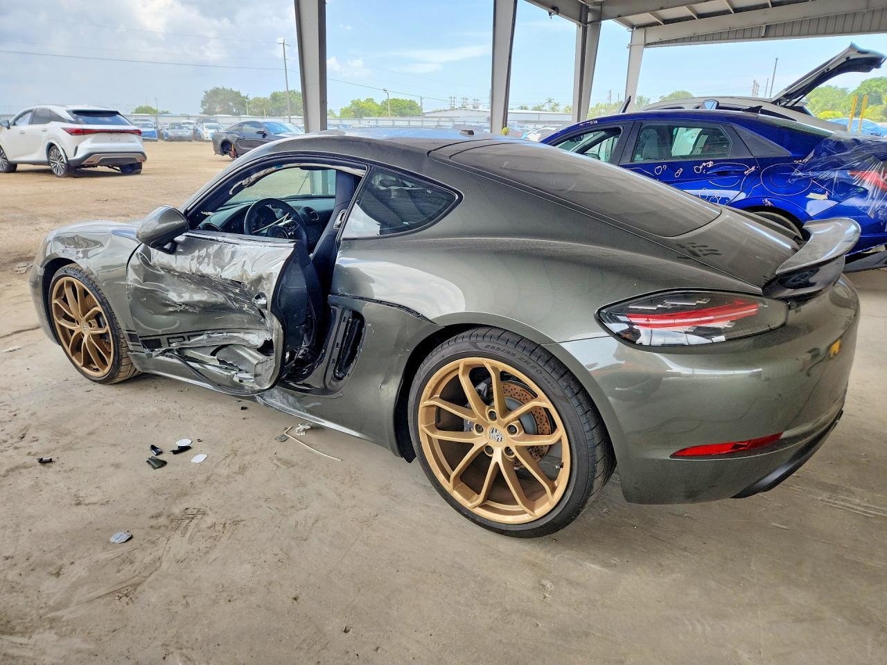 2024 Porsche 718 Cayman - zdjęcie 2