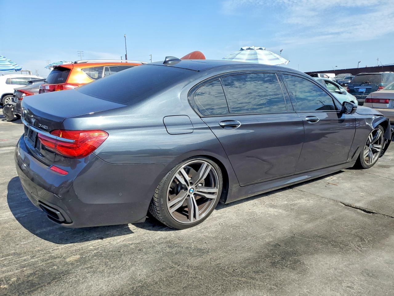 2019 BMW 740 I - zdjęcie 3