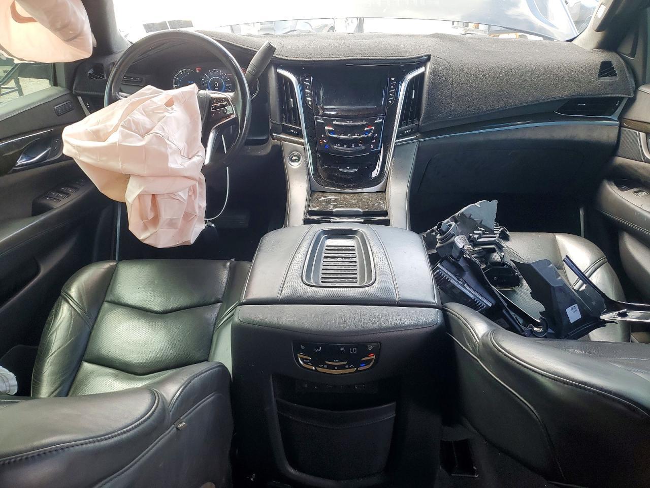 2020 Cadillac Escalade Platinum - zdjęcie 8