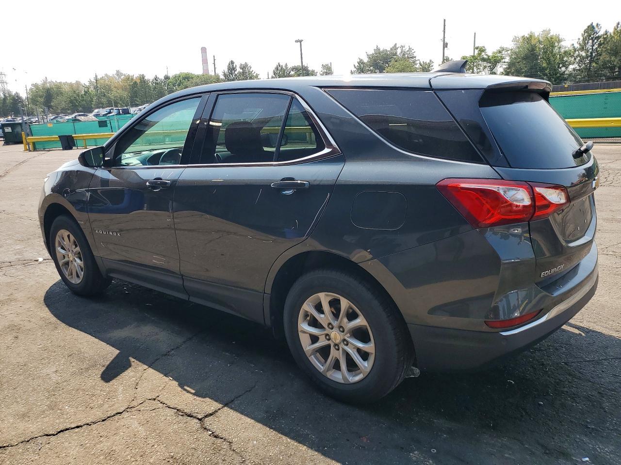 2020 Chevrolet Equinox Lt - zdjęcie 2