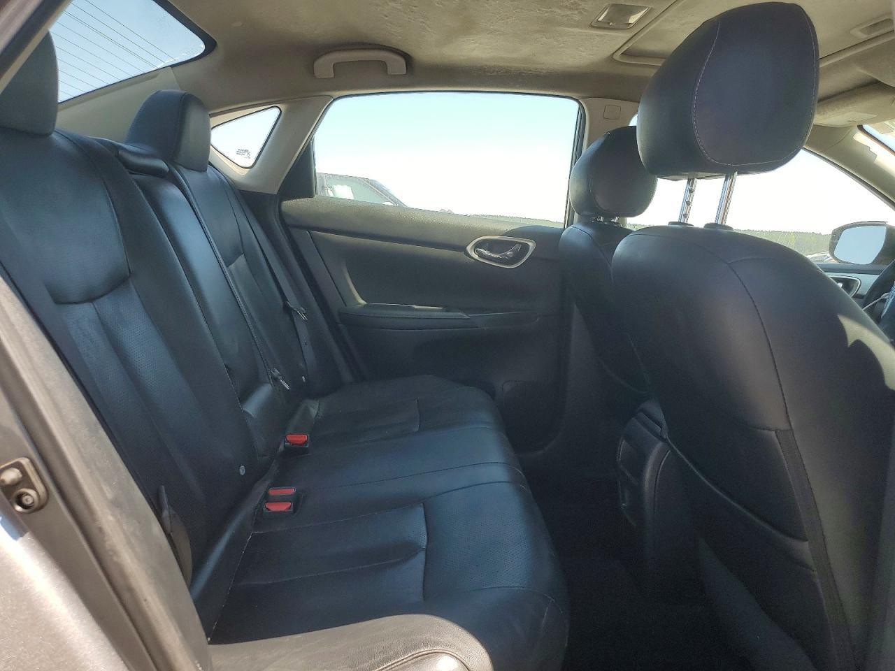 2015 Nissan Sentra Sr - zdjęcie 10