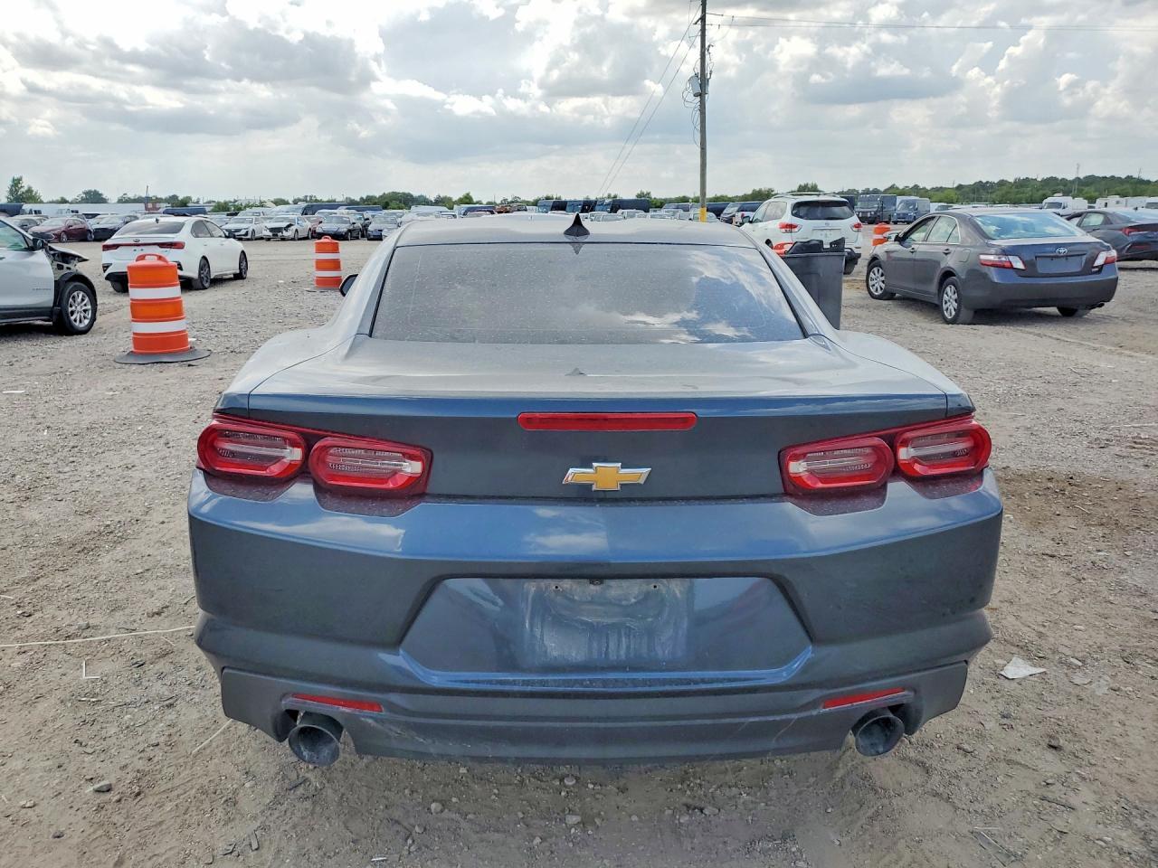 2021 Chevrolet Camaro Ls - zdjęcie 6