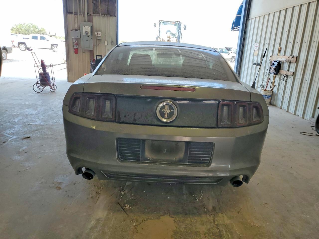 2014 Ford Mustang - zdjęcie 6