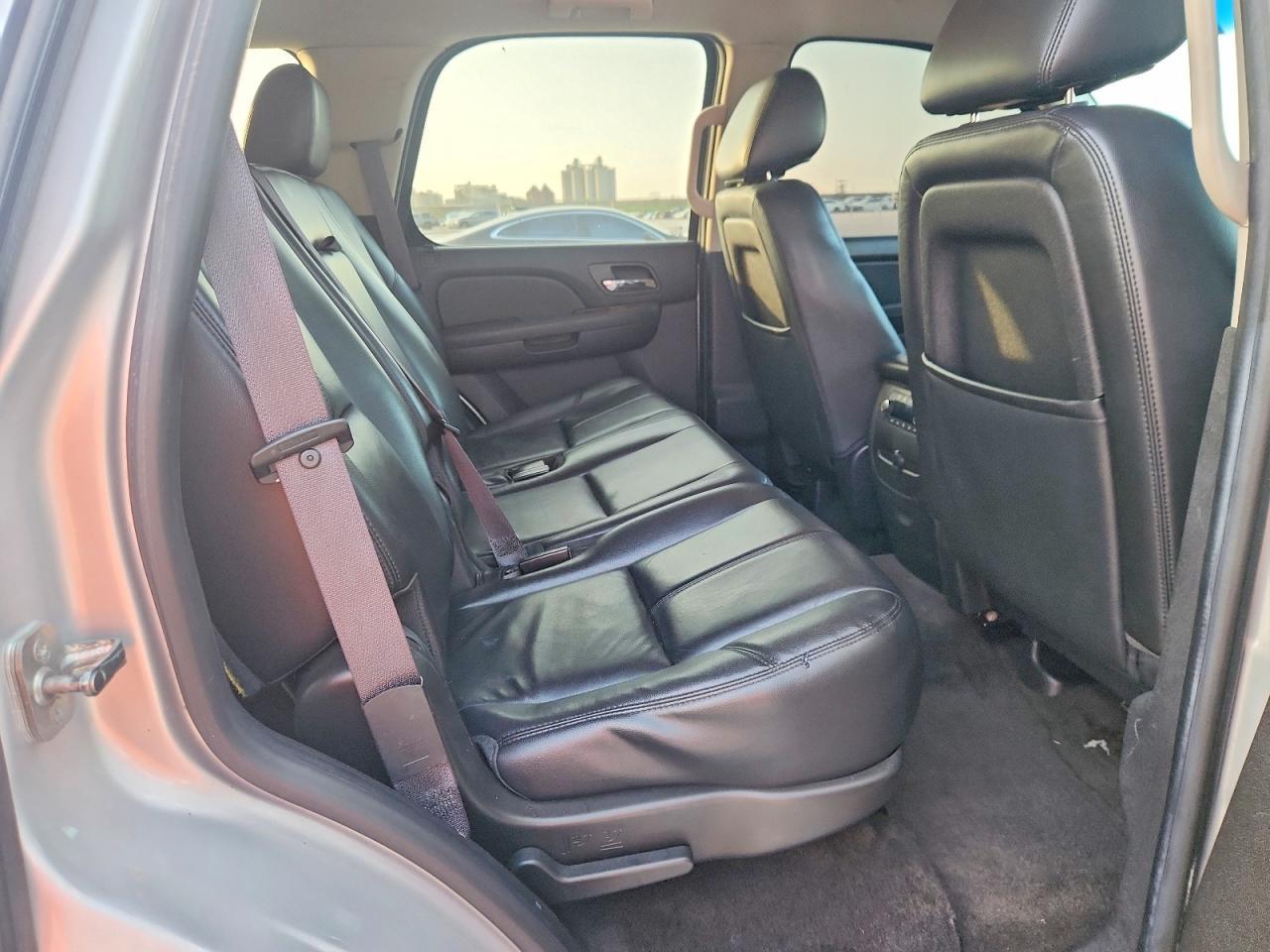 2014 Chevrolet Tahoe C1500 Lt - zdjęcie 11