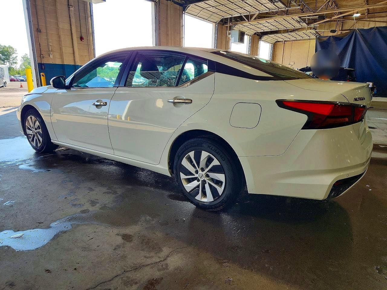 2023 Nissan Altima S - zdjęcie 2