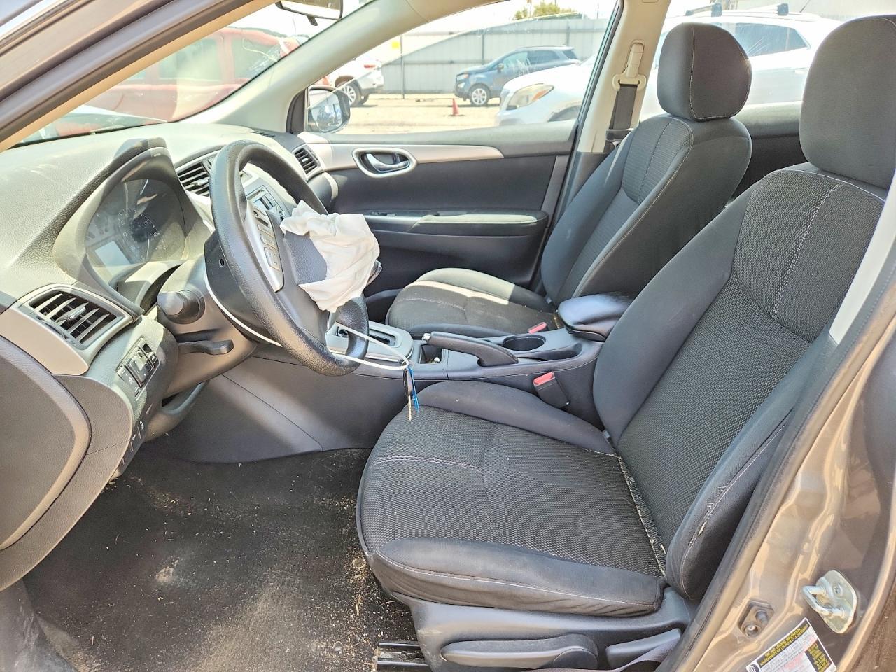 2015 Nissan Sentra S - zdjęcie 7