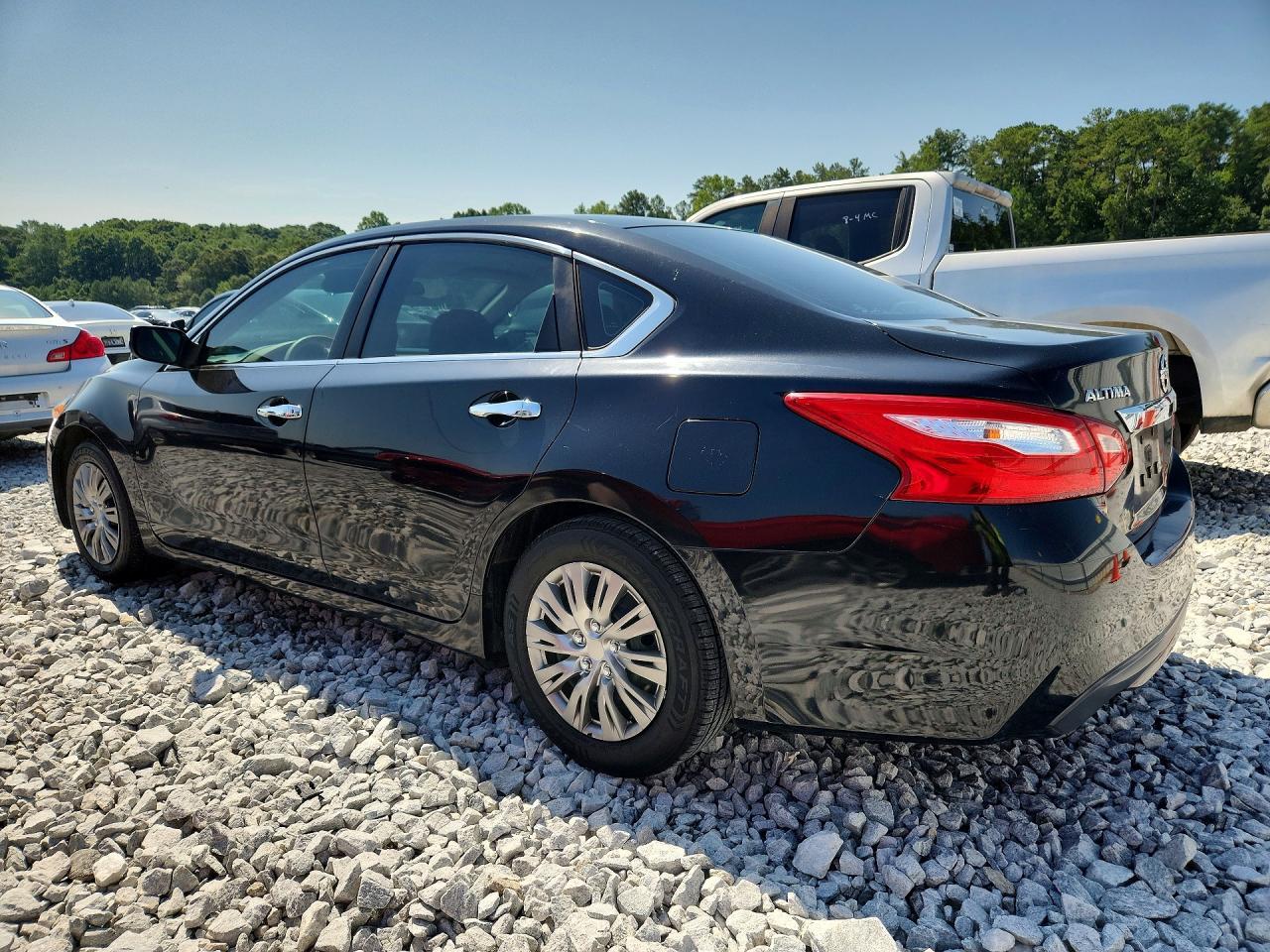 2016 Nissan Altima 2.5 S - zdjęcie 2