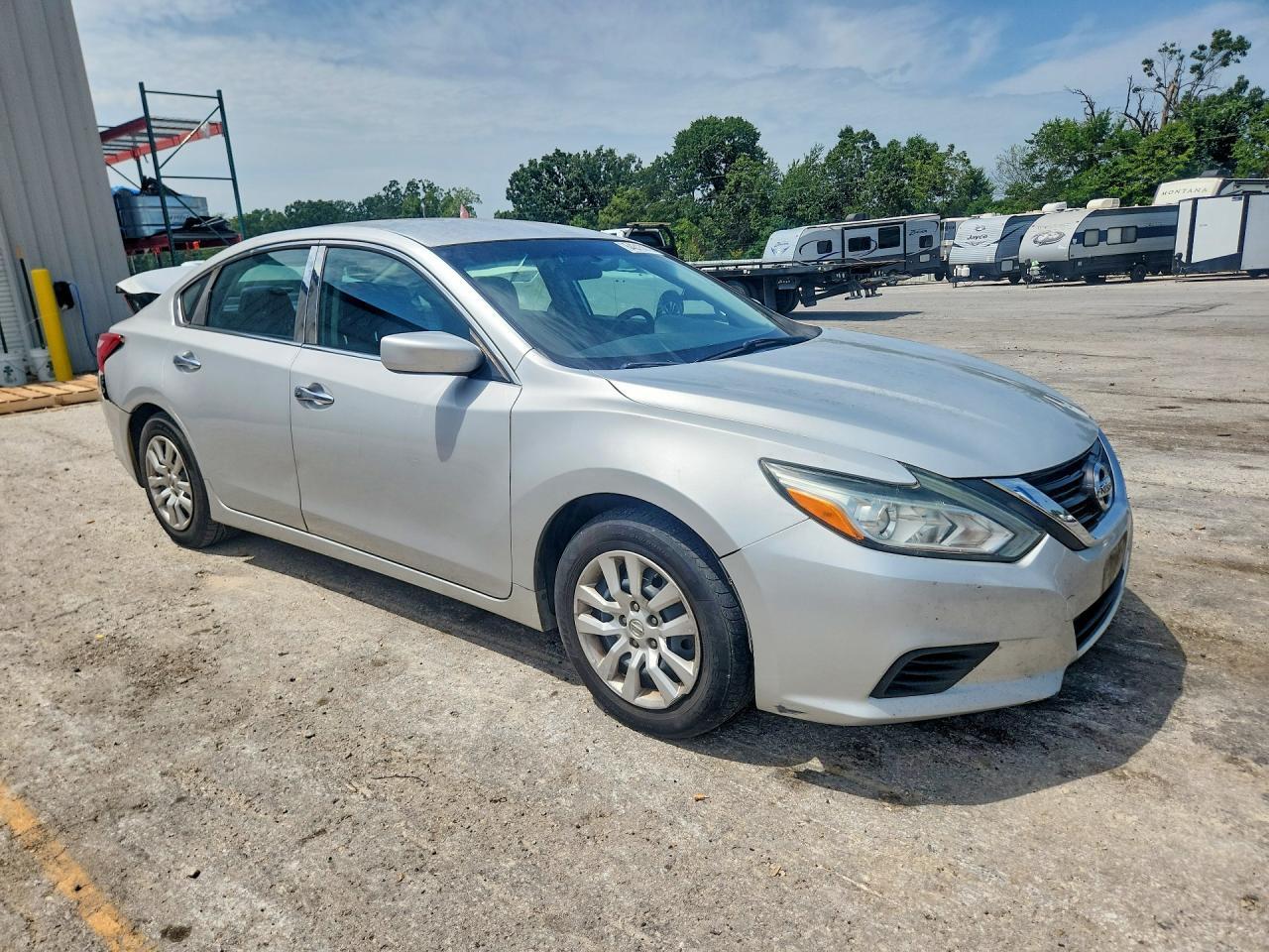 2016 Nissan Altima 4D 2Wd - zdjęcie 4