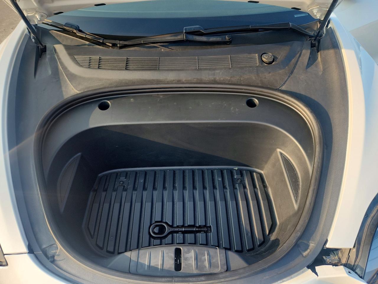 2021 Tesla Model 3 - zdjęcie 11