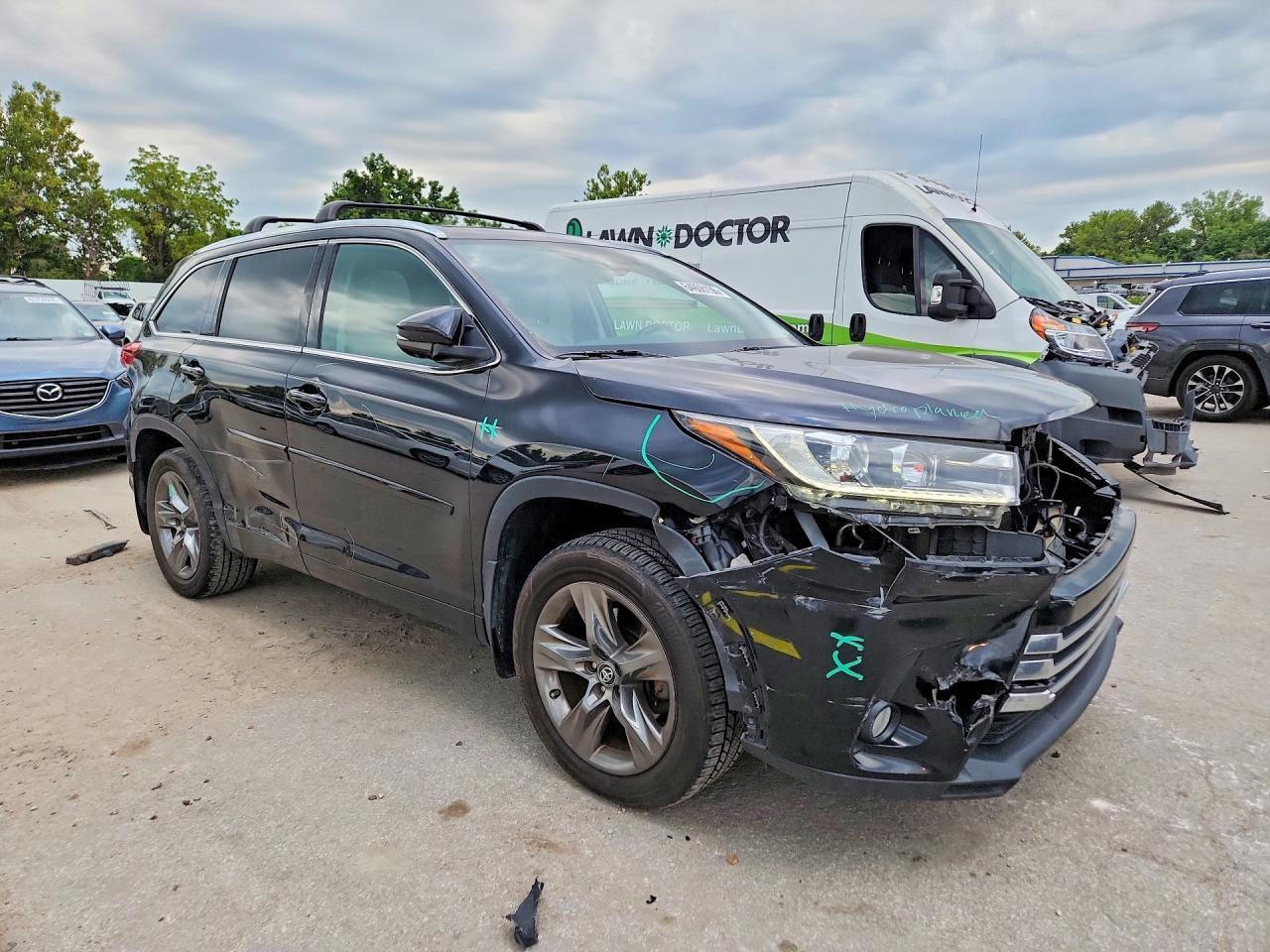 2017 Toyota Highlander Limited Platinum - zdjęcie 4